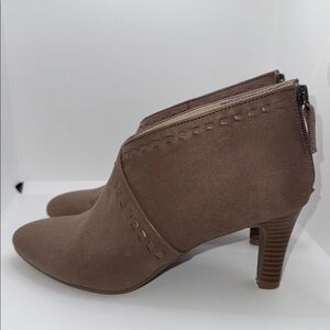 LifeStride Giada Microsuede Ankle Boots Heel Bootie Tan Women’s 6.5